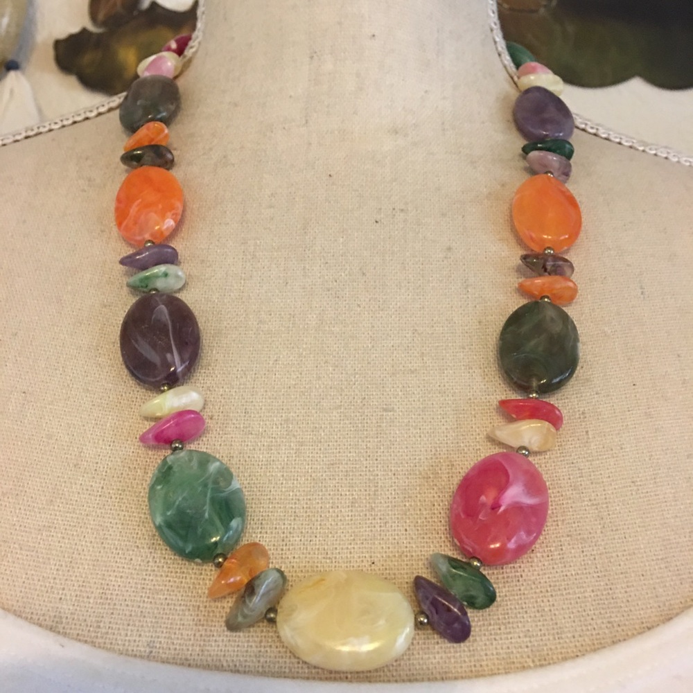 Vintage faux agate bead colorful necklace